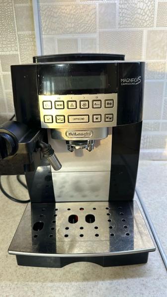 Кофе машина delonghi