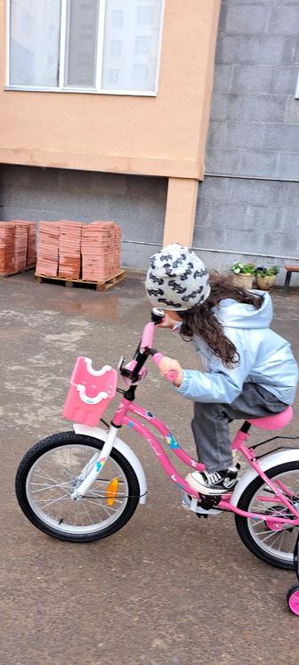 Срочно продам детский велосипед для девочек