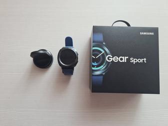 Смарт часы Samsung gear sport