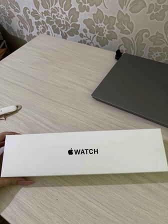 продам часы Apple Watch SE (Space Gray) 40 мм