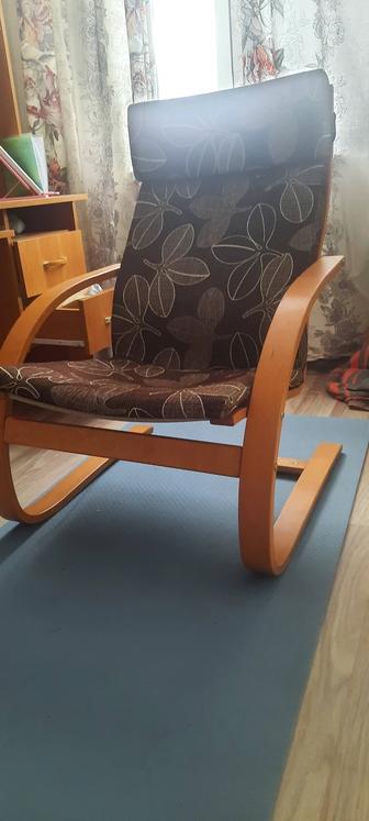 Продам деревянное стильное кресло