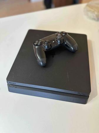 PlayStation 4 slim 1TB