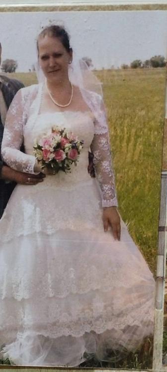 Продам свадебное платье цвет ivory 52-54 регулируемый корсет на шнуровке.
