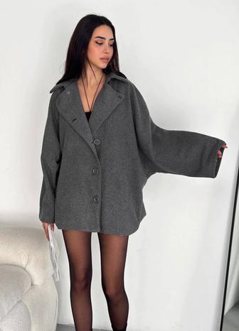 Продам женский пальто осень -весна
