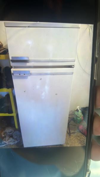 Продам холодильник в хорошем рабочем состоянии холодит морозит как положено