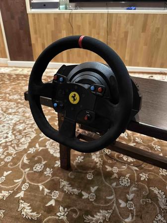 Thrustmaster T300 Alcantara Edition