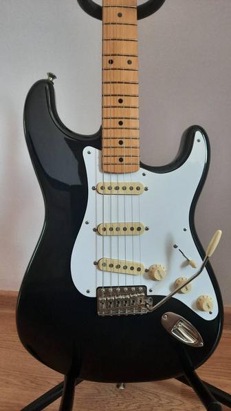 Продам электрогитару Fender Vintera II 50s stratocaster