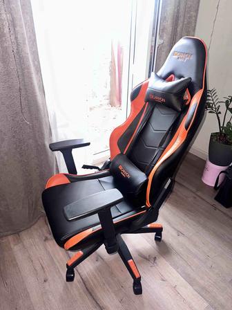 Игровое кресло Canyon Deimos CND-SGCH4, черный, оранжевый
