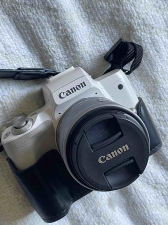 Canon EOS M50 Mark ll con Lente 15-45mm STM IS