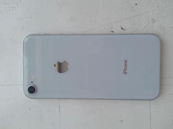 Продам Айфон 8 (64 gb)