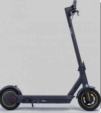 Электро самокат ninebot kickscooter max g30