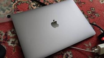 MacBook air m1 8/256 2020