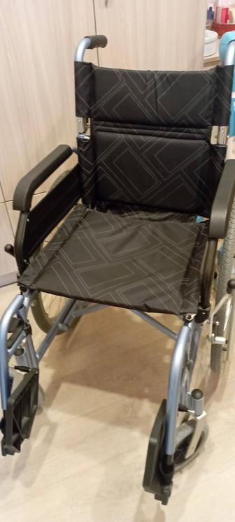 Продам коляску для людей с ограниченными возможностями