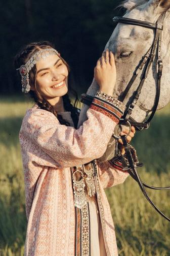 Прокат розовый женский национальный этно костюм в Алматы