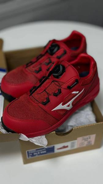 Кроссовки Mizuno Amighty LS2 BOA