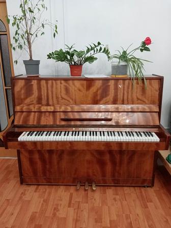 Пианино б/у