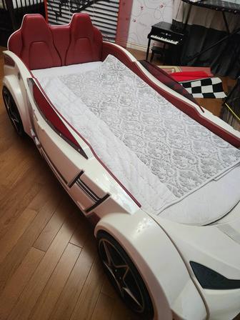 Машинка-кровать