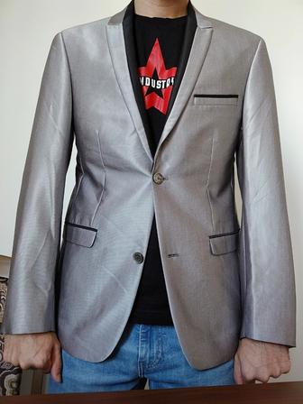 Серебристый пиджак костюм серебро Bruno Banani Germany 100% Смокинг