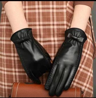Продам женские кожаные перчатки