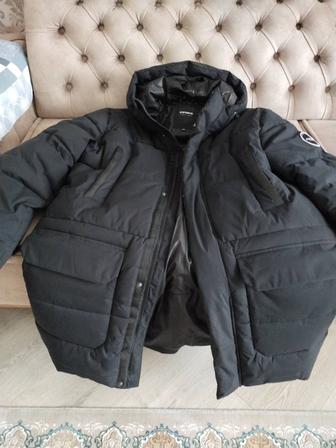 Продам зимнюю теплую мужскую куртку