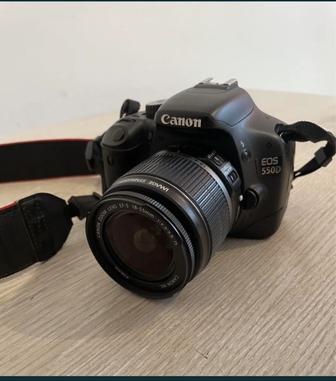 Продаю фотоаппарат Canon Eos 550d с обьективом 18-55mm