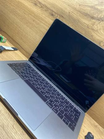 Macbook Pro17 от Актив маркет