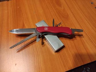 Швейцарский складной нож Victоrinox Forester Red