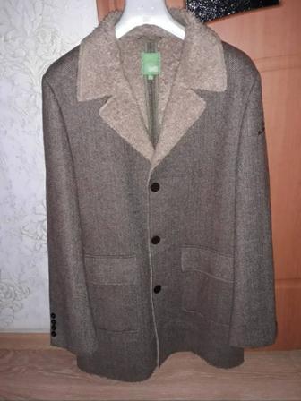 Мужское фирменное пальто размер 52