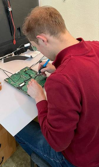Выездной мастер по ремонту компьютеров и ноутбуков