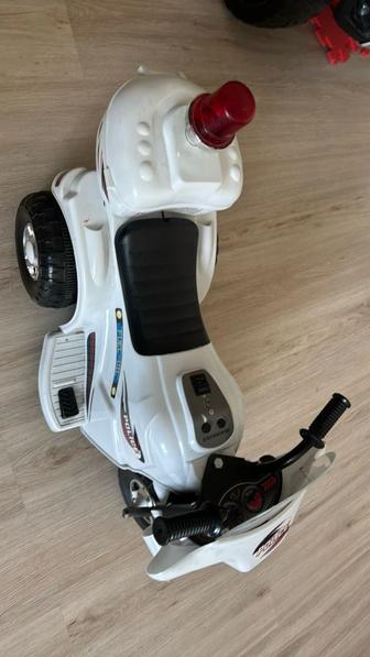 Продам скутер детский
