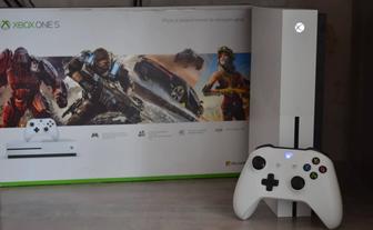 Продам xbox one s в идеальном состоянии