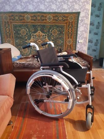 Продам инвалидную коляску новая в упаковке