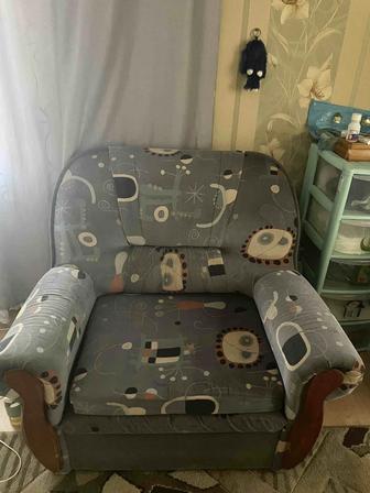 Продам 2 одинаковых кресла-кровати
