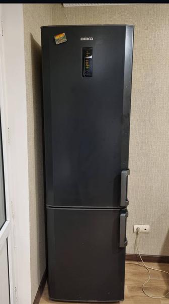 Продам холодильник BEKO cn335220В