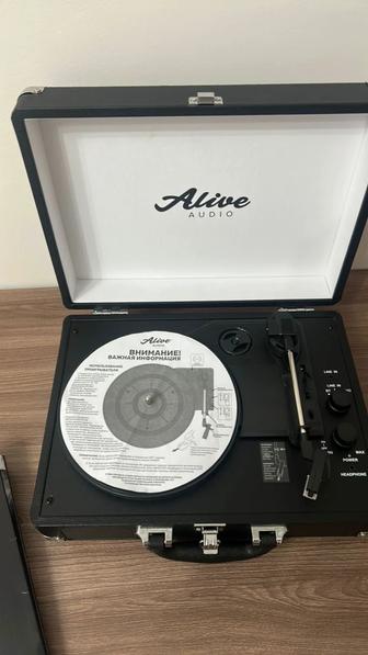 Продам Виниловый проигрыватель ALIVE AUDIO GLAM Noir.