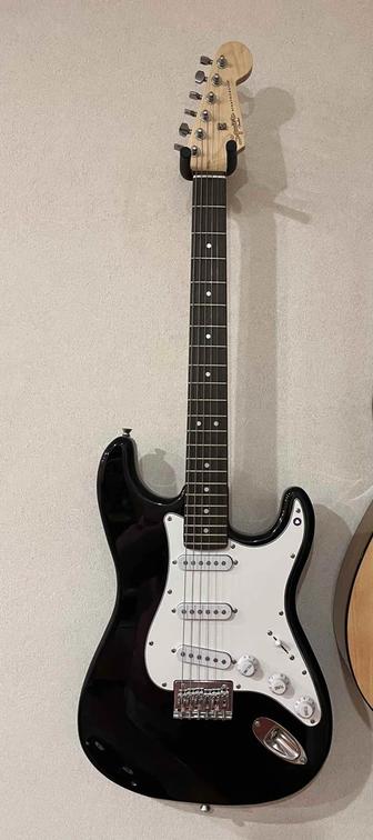 Электрогитара fender Stratocaster, комбик fender