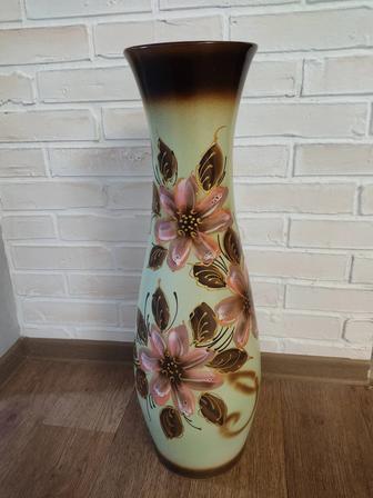 Продам вазу напольную