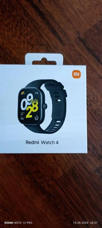 Продам Смарт часы Redmi Watch 4 и наушники Redmi Buds 5