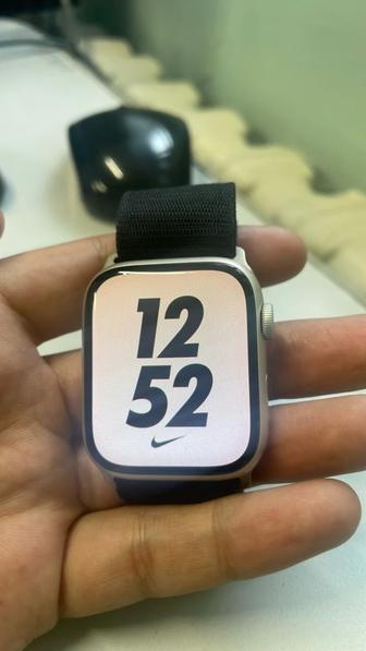 Apple Watch 7 series Nike