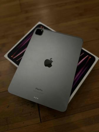 Планшет Apple iPad Pro 2022 Wi-Fi
11 дюйм 8 Гб/128 Гб серый