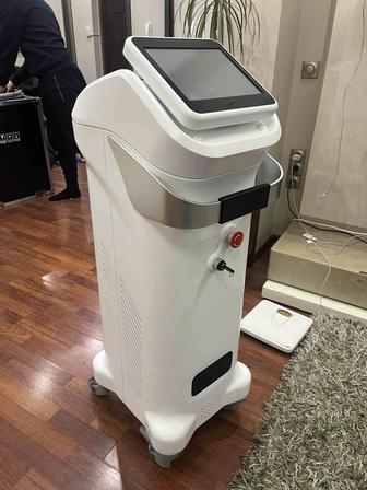 Продаётся новый лазерный аппарат
“DIOLASHEER ICE 1200” для эпиляций