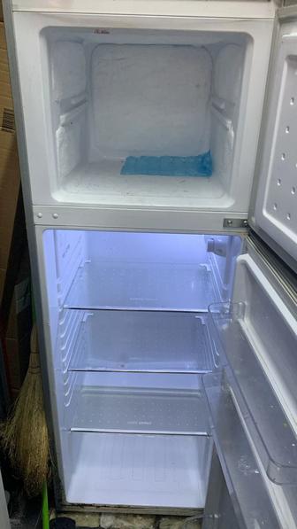 Продам холодильник Artel HD276FN серый