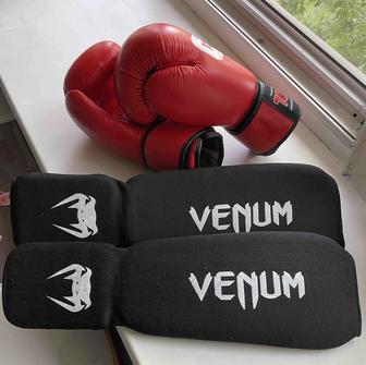 Перчатки для бокса и защитные щитки